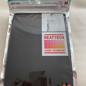 Uniqlo Heattech long sleeve black top. NWT, Sz M